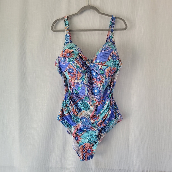 Emerald Bay women's plus size slimming one piece bathing suit size 22 - Picture 2 of 7